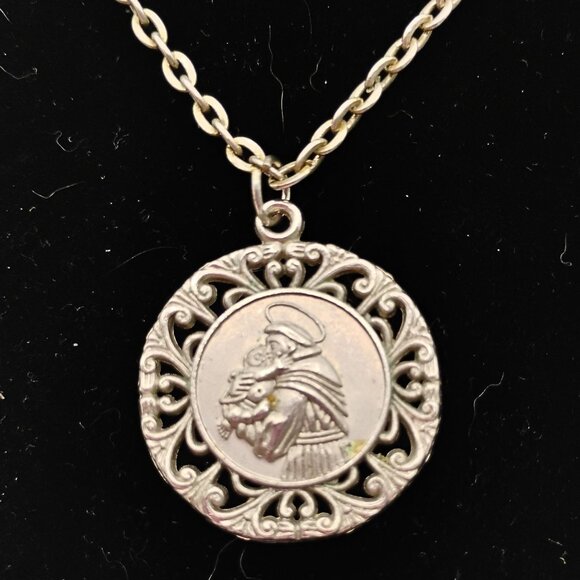 Vintage Silver Tone St Christopher Pendant Necklace Unisex Intricate Filigree - Picture 1 of 3